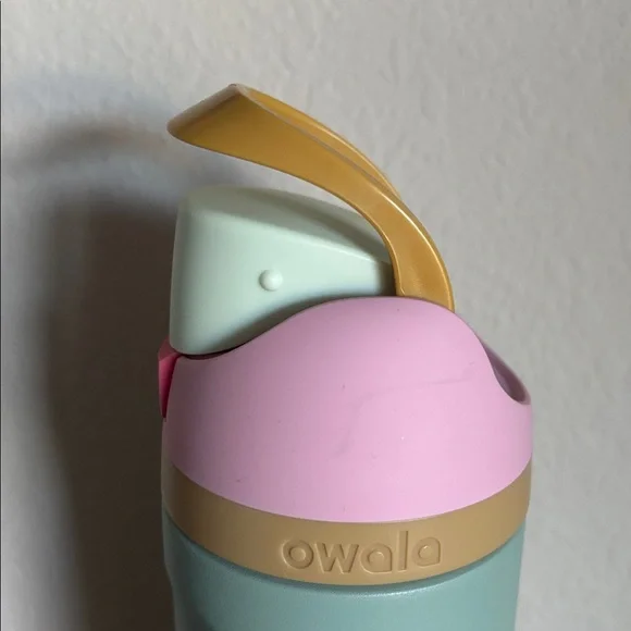 Owala Freesip 12oz and 16oz water Bottles - Picture 6 of 12